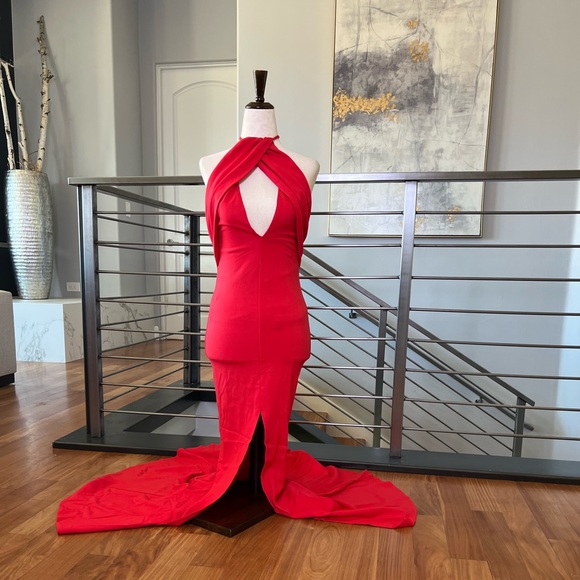 Lovers + Friends Rosa Gown in Red Rose - Picture 5 of 11